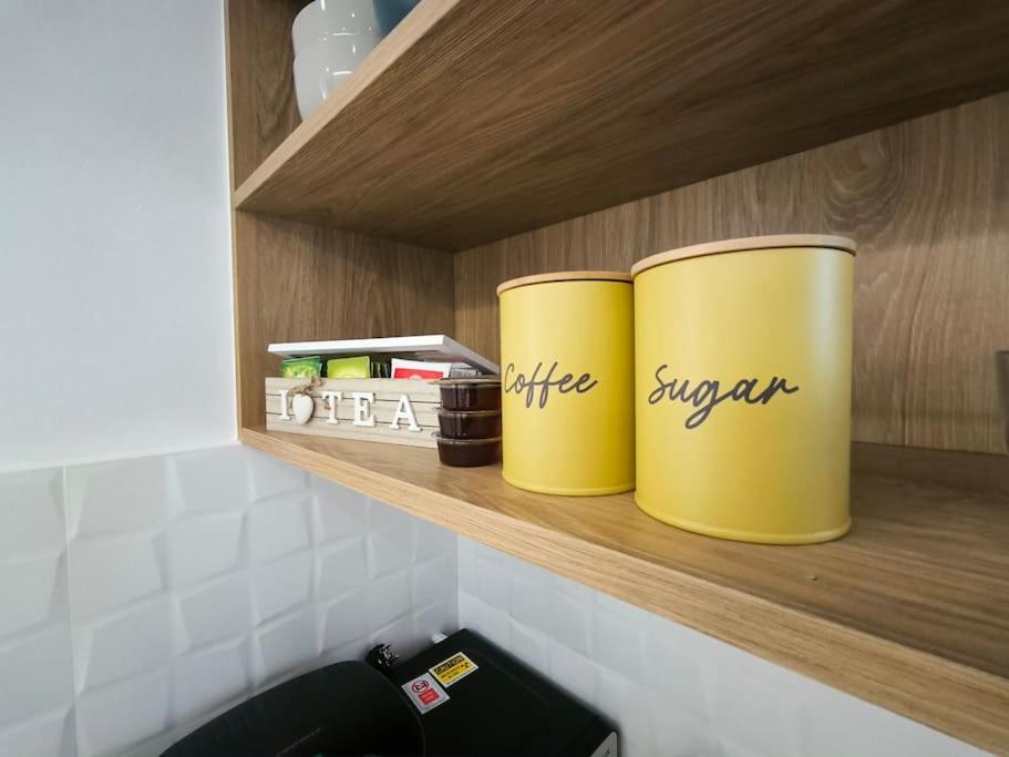 Floral Home 2 - 1St Floor Apt With Private Parking! Αθήνα Εξωτερικό φωτογραφία