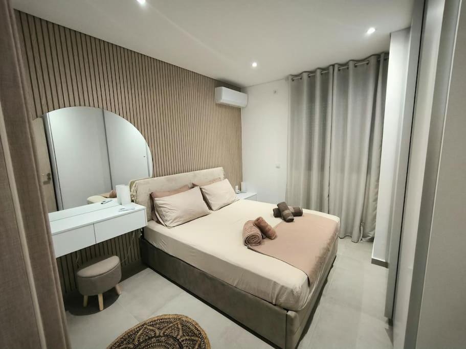 Floral Home 2 - 1St Floor Apt With Private Parking! Αθήνα Εξωτερικό φωτογραφία