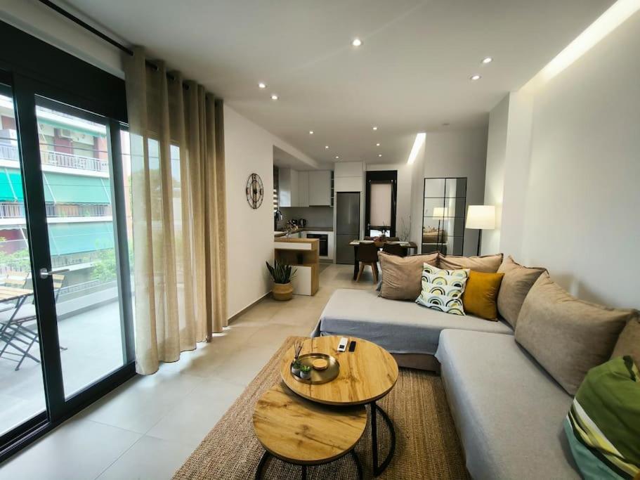Floral Home 2 - 1St Floor Apt With Private Parking! Αθήνα Εξωτερικό φωτογραφία